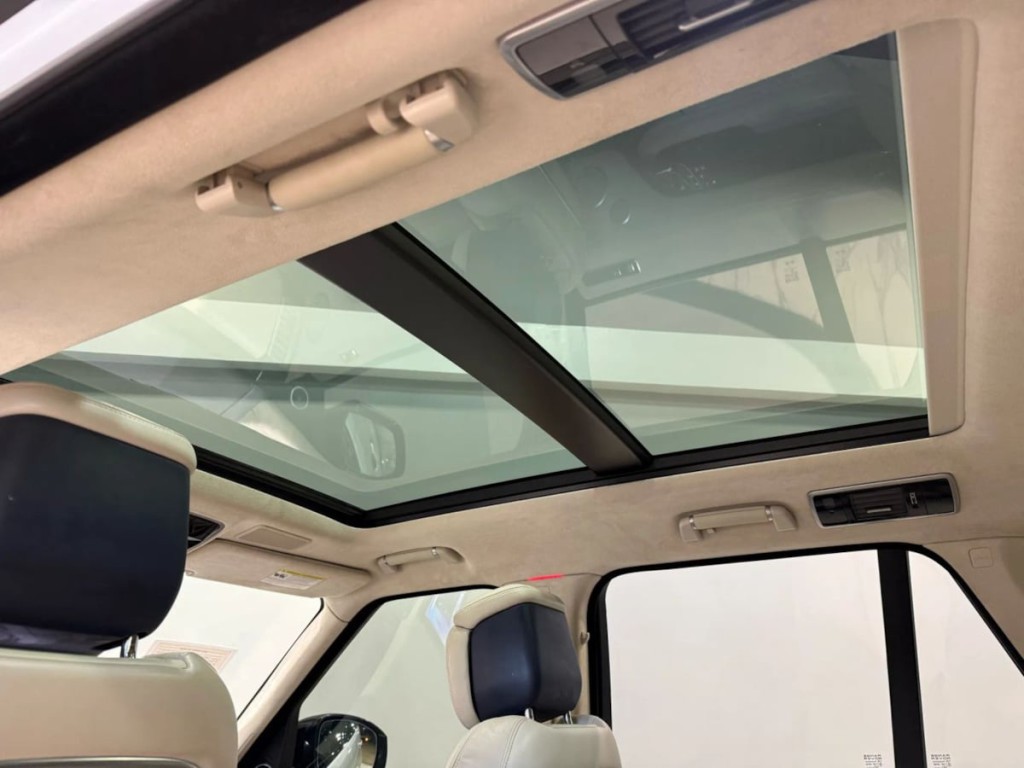 2020 Land Rover Range Rover Image 27