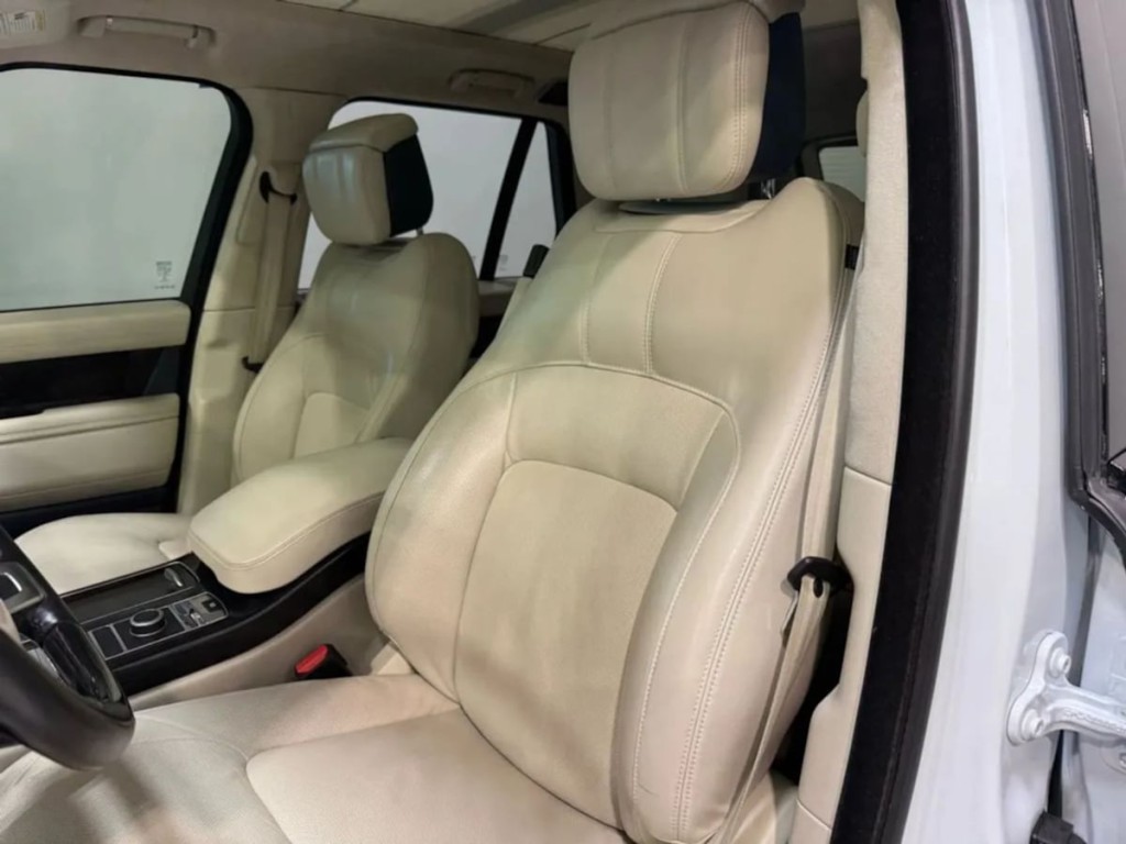 2020 Land Rover Range Rover Image 22