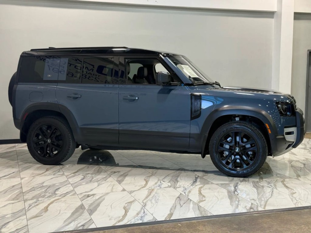 2020 Land Rover Defender Image 5