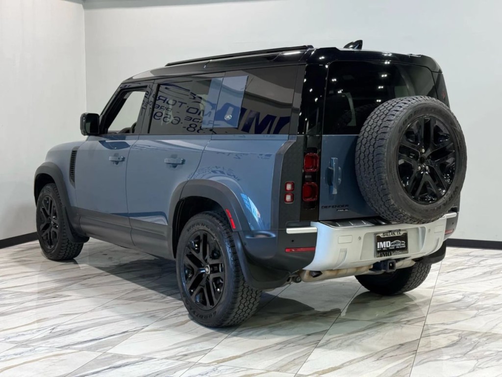 2020 Land Rover Defender Image 8