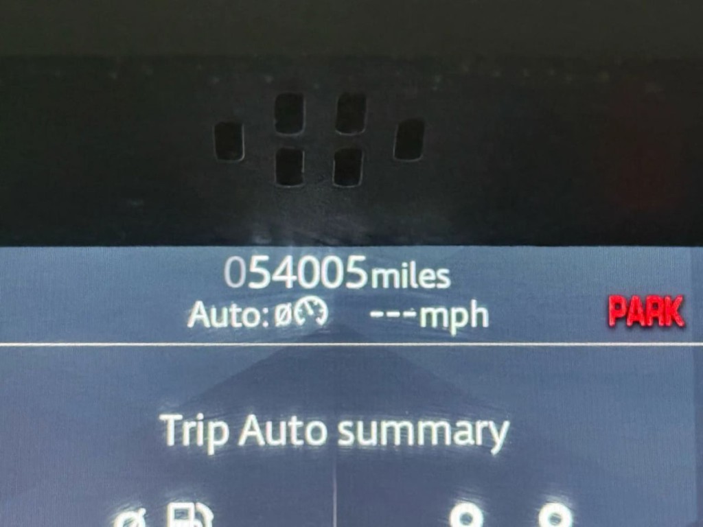 2020 Land Rover Defender Image 20