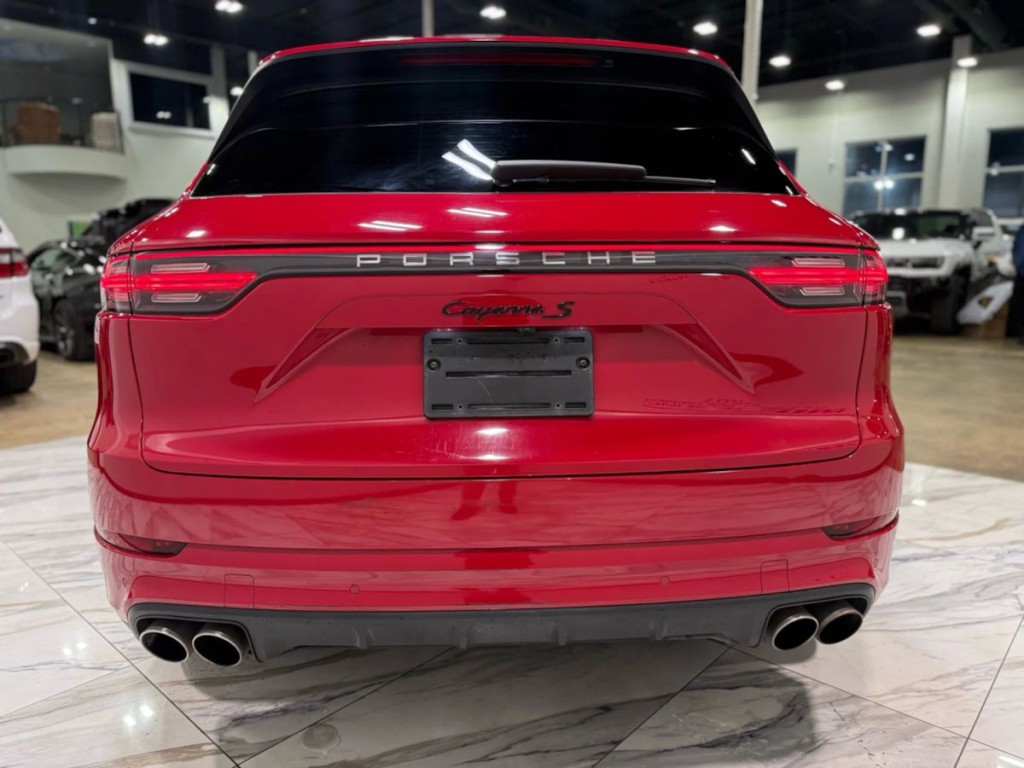 2021 Porsche Cayenne Image 4