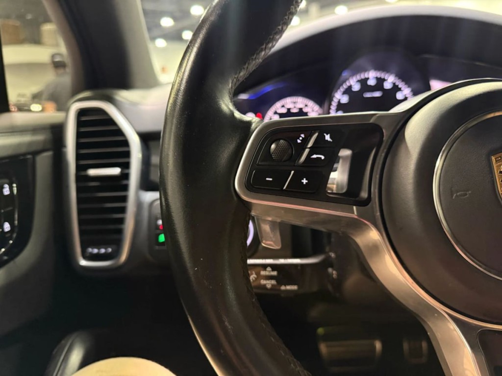 2021 Porsche Cayenne Image 21