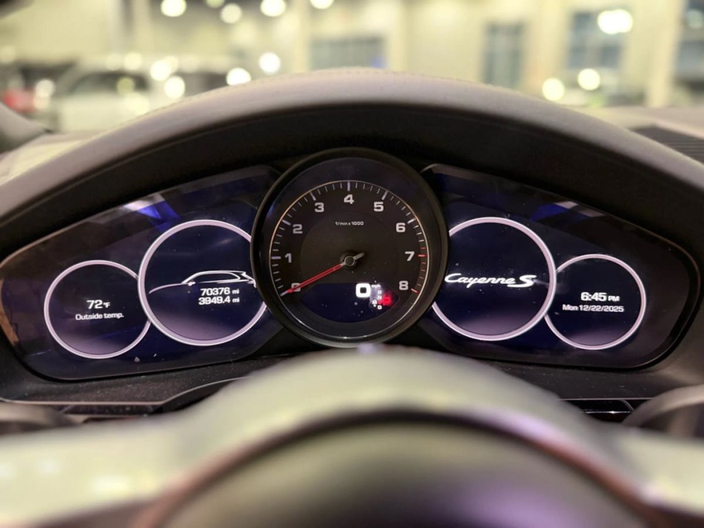 2021 Porsche Cayenne Image 24