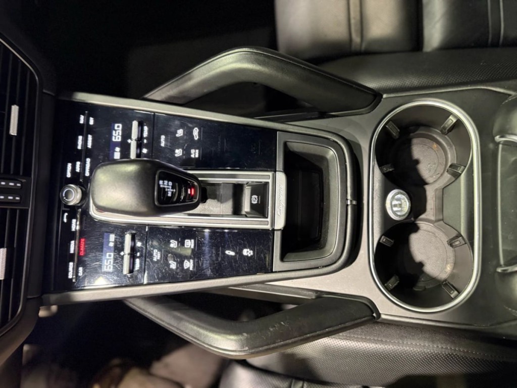 2021 Porsche Cayenne Image 28