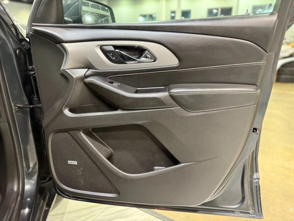2021 Chevrolet Traverse Image 36