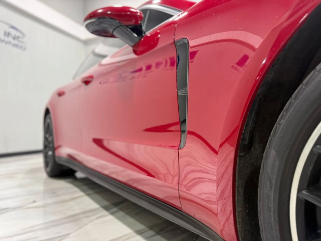 2018 Porsche Panamera Image 8