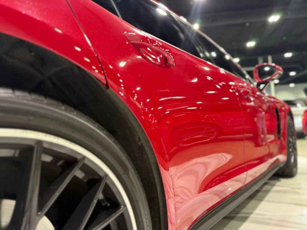 2018 Porsche Panamera Image 9