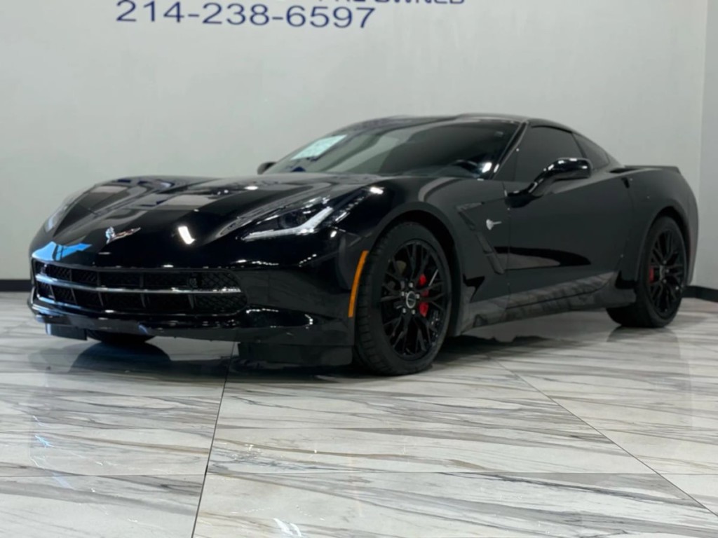 2016 Chevrolet Corvette Image 2