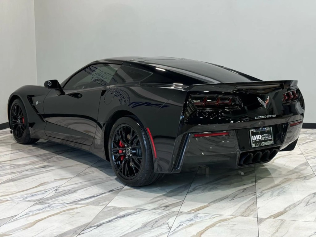 2016 Chevrolet Corvette Image 8
