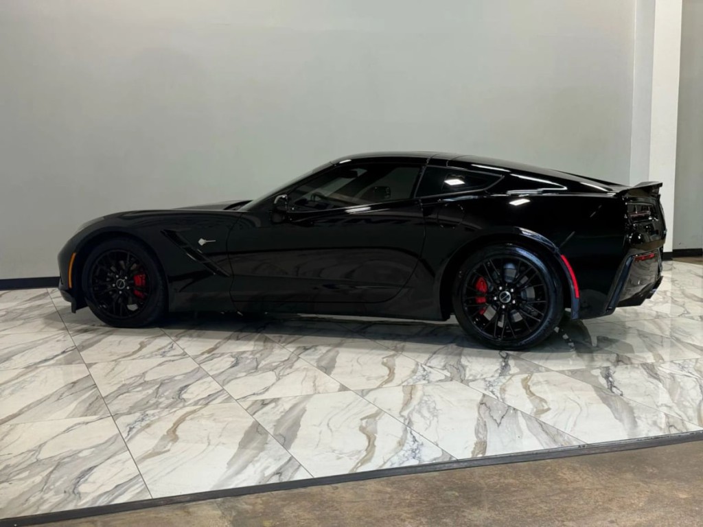 2016 Chevrolet Corvette Image 9