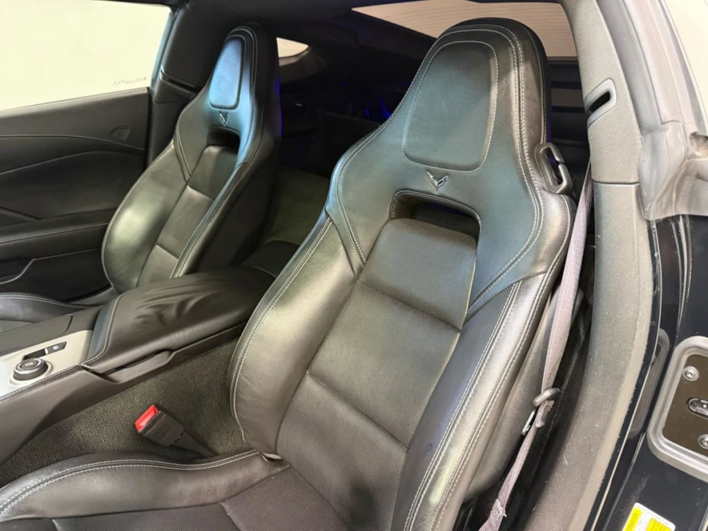 2016 Chevrolet Corvette Image 21