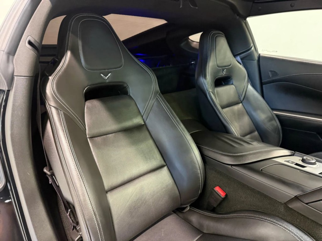 2016 Chevrolet Corvette Image 24