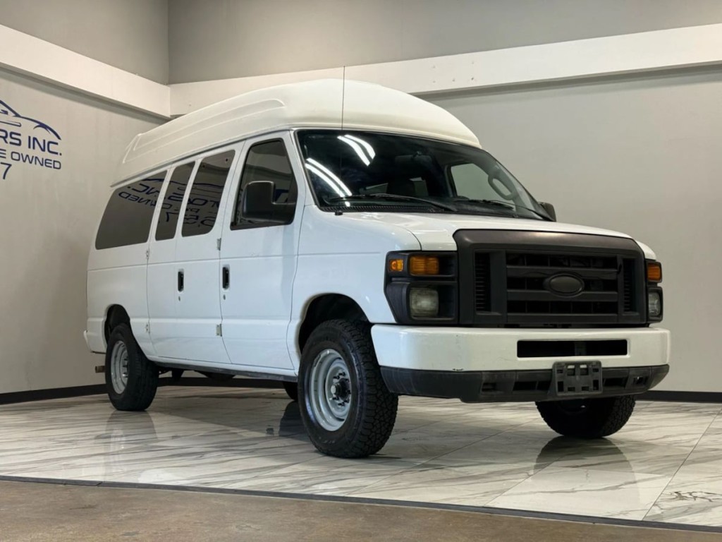 2014 Ford Econoline Image 3
