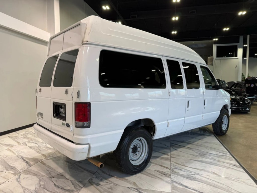 2014 Ford Econoline Image 5