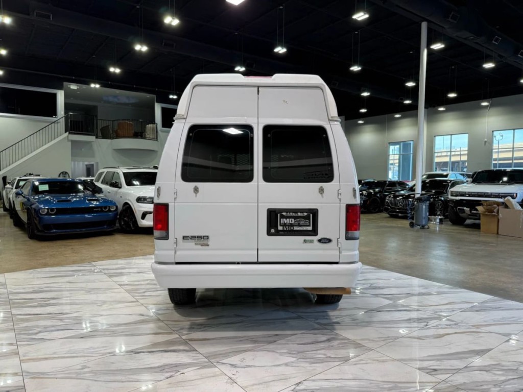 2014 Ford Econoline Image 6