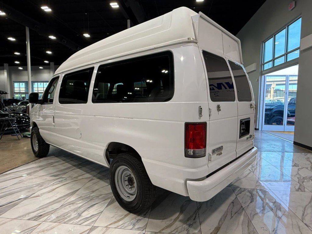 2014 Ford Econoline Image 7