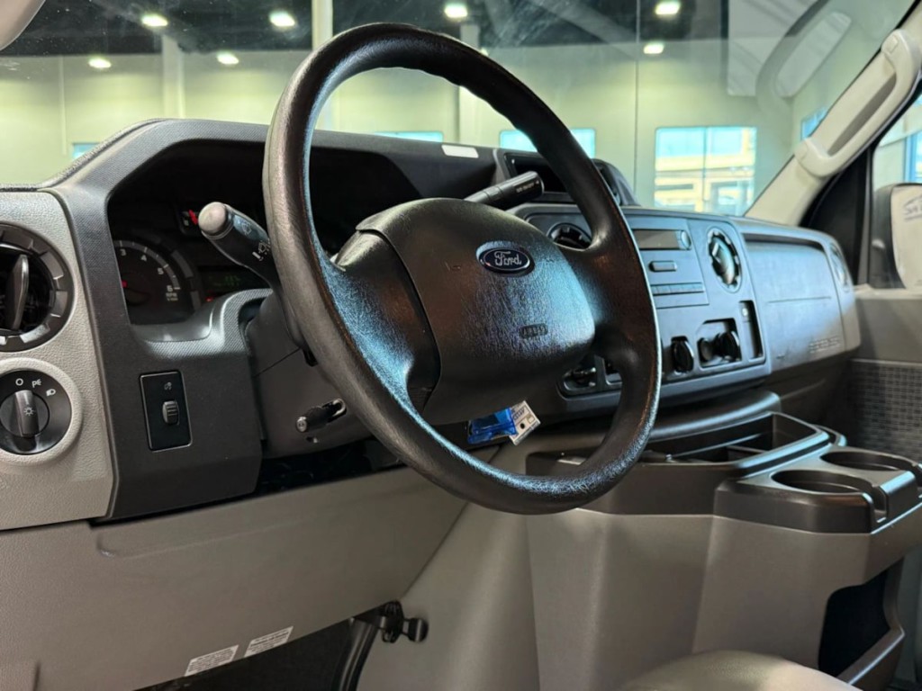 2014 Ford Econoline Image 11
