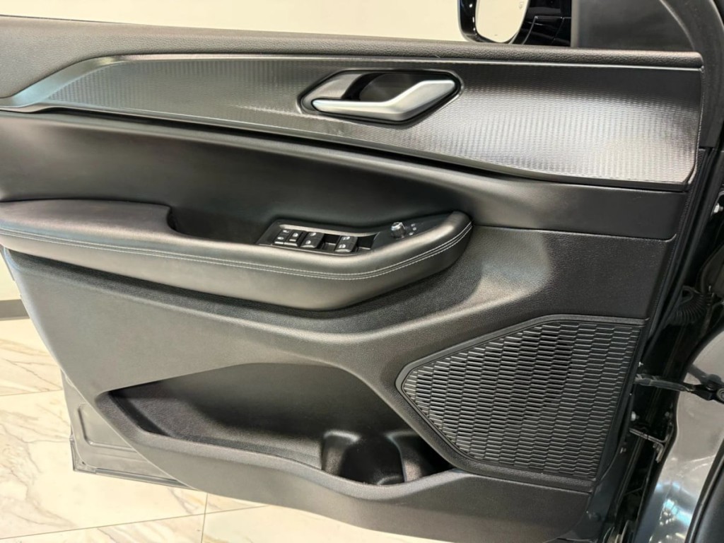 2023 Jeep Grand Cherokee Image 12