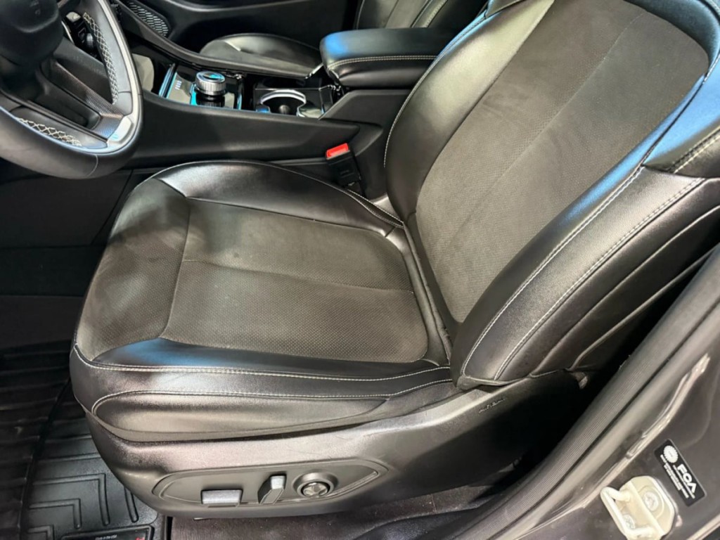 2023 Jeep Grand Cherokee Image 25