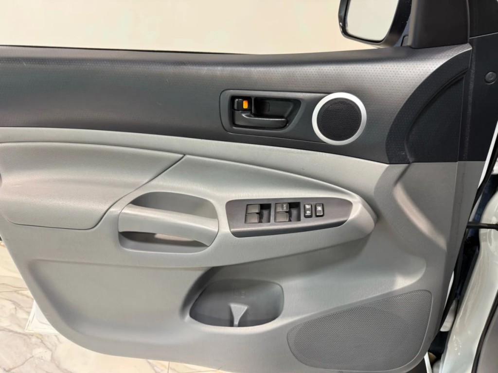 2012 Toyota Tacoma Image 21