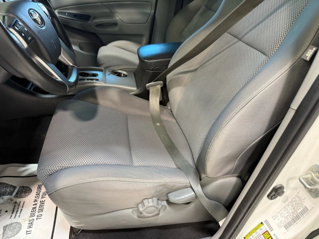 2012 Toyota Tacoma Image 24