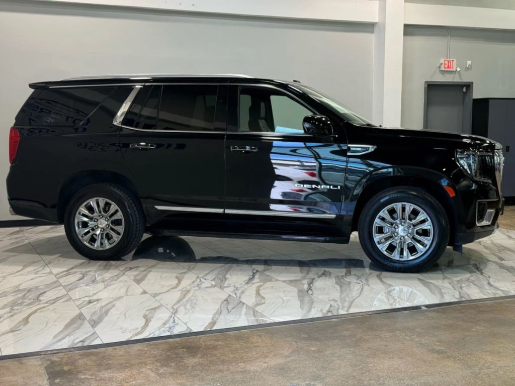 2023 GMC Yukon Image 5
