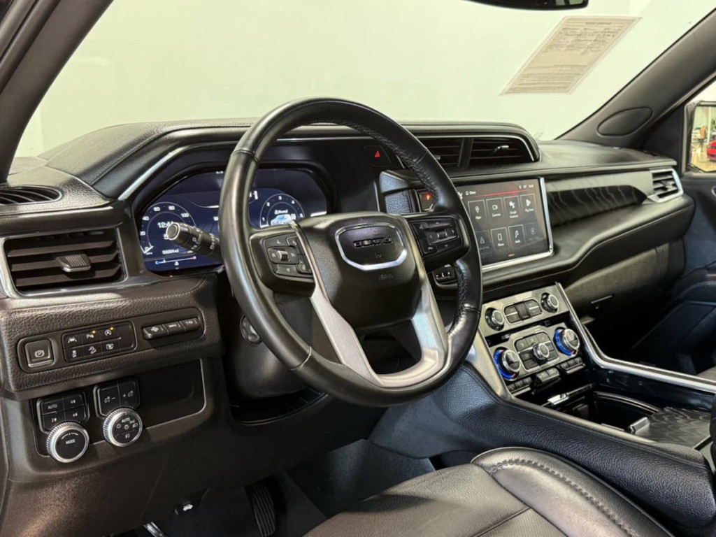 2023 GMC Yukon Image 14