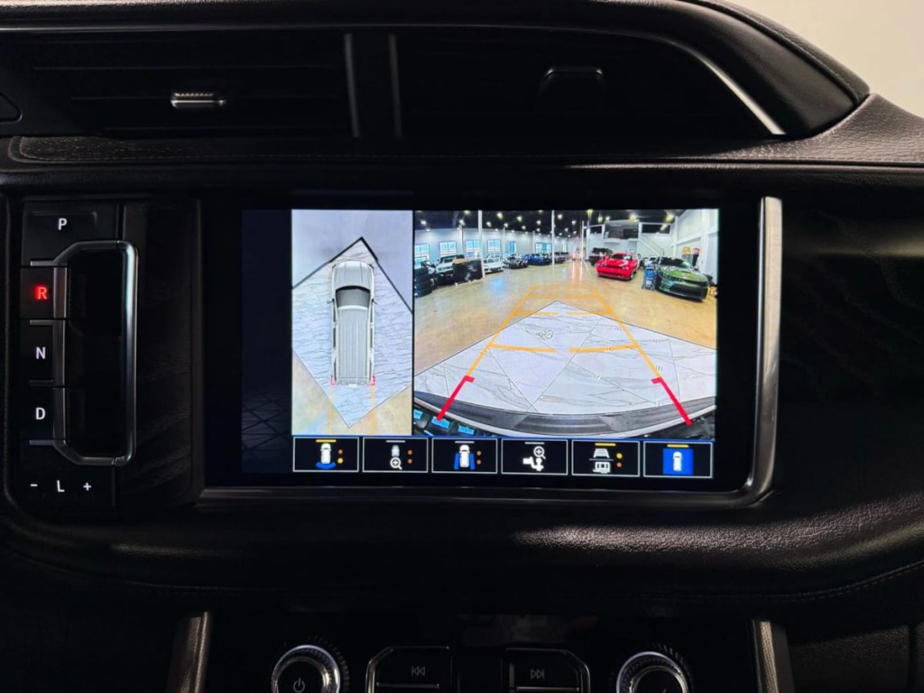 2023 GMC Yukon Image 22