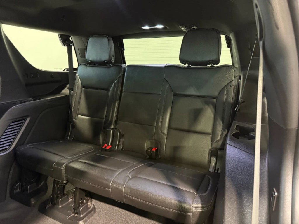 2023 GMC Yukon Image 25