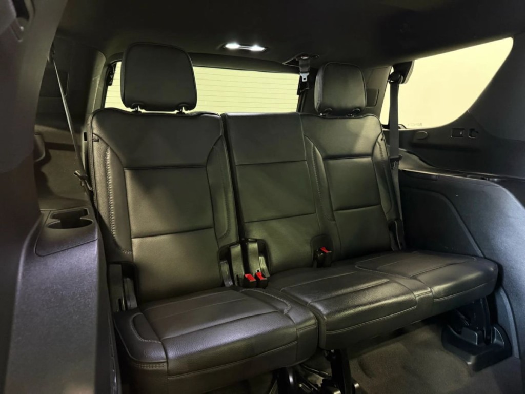 2023 GMC Yukon Image 32