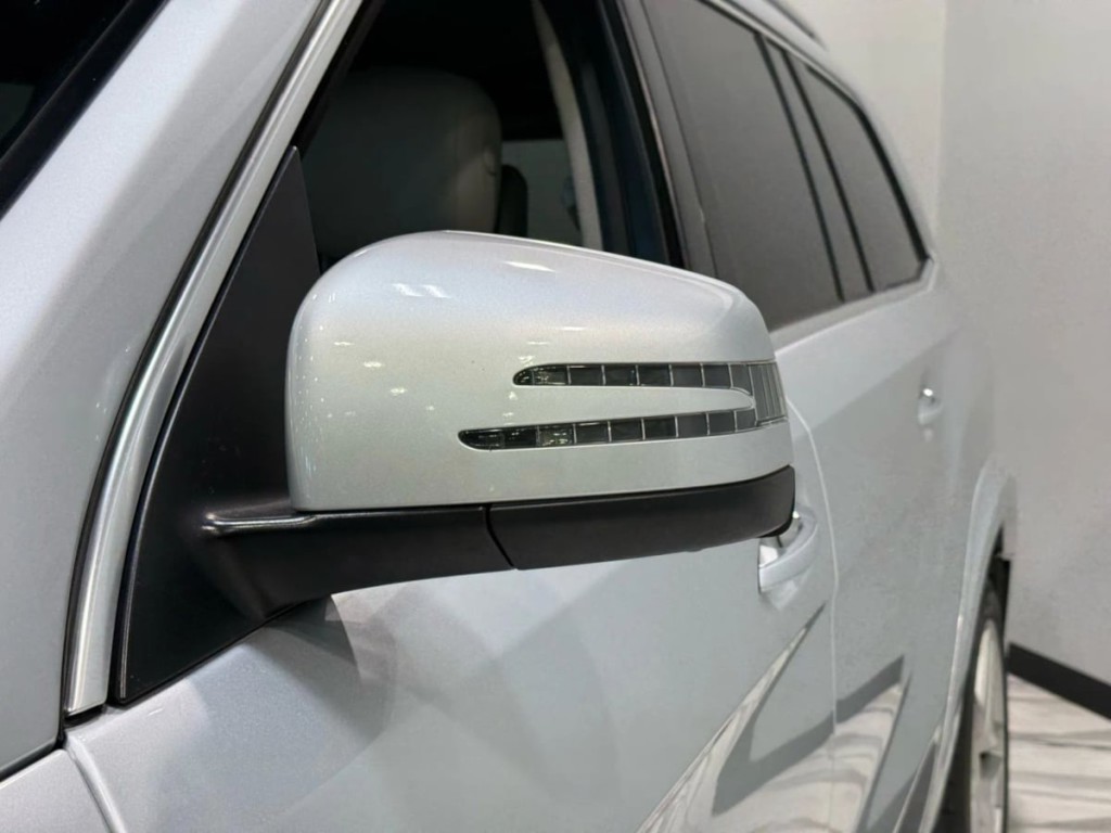 2016 Mercedes-Benz GL-Class Image 10