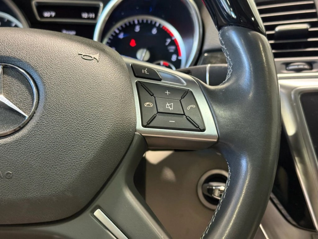 2016 Mercedes-Benz GL-Class Image 16