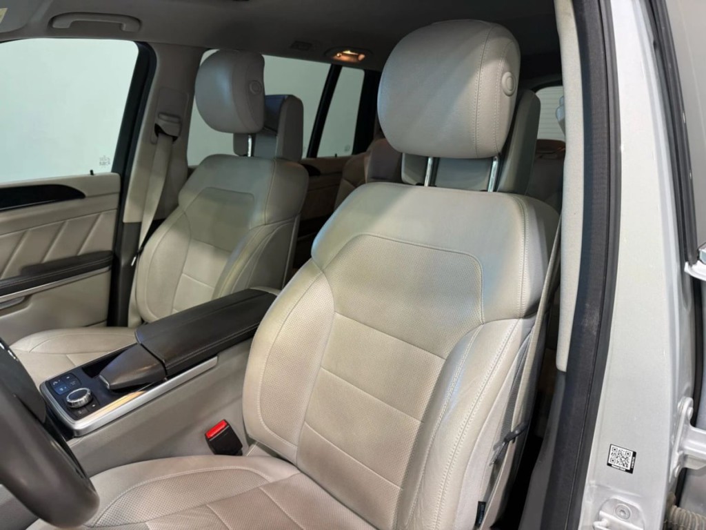 2016 Mercedes-Benz GL-Class Image 23