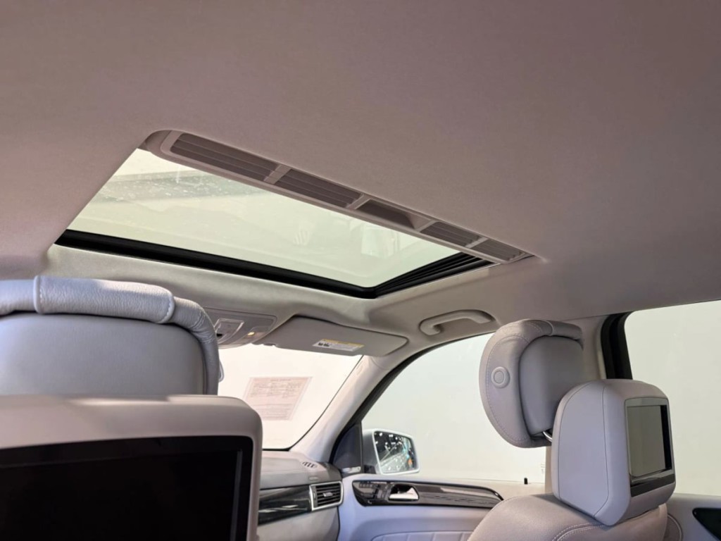 2016 Mercedes-Benz GL-Class Image 29