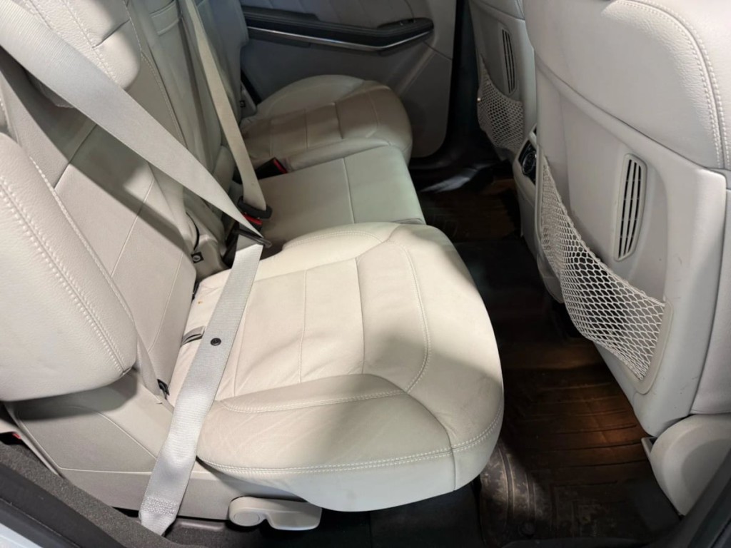 2016 Mercedes-Benz GL-Class Image 34