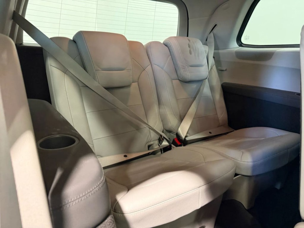 2016 Mercedes-Benz GL-Class Image 35