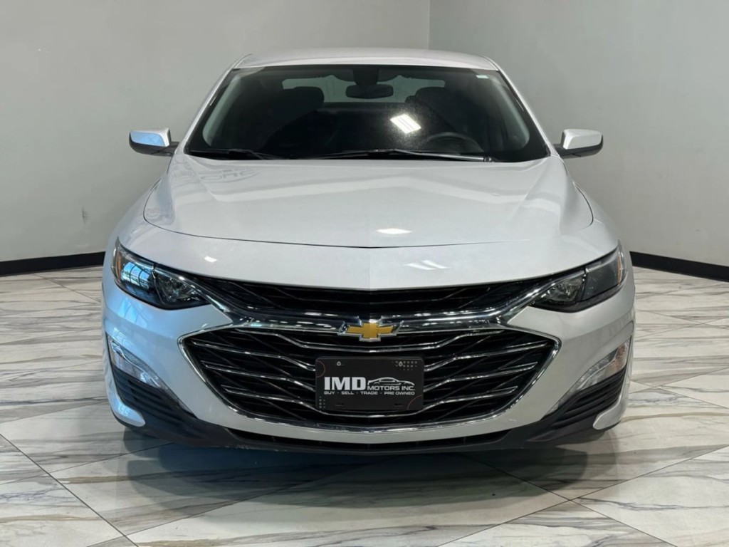 2022 Chevrolet Malibu Image 3