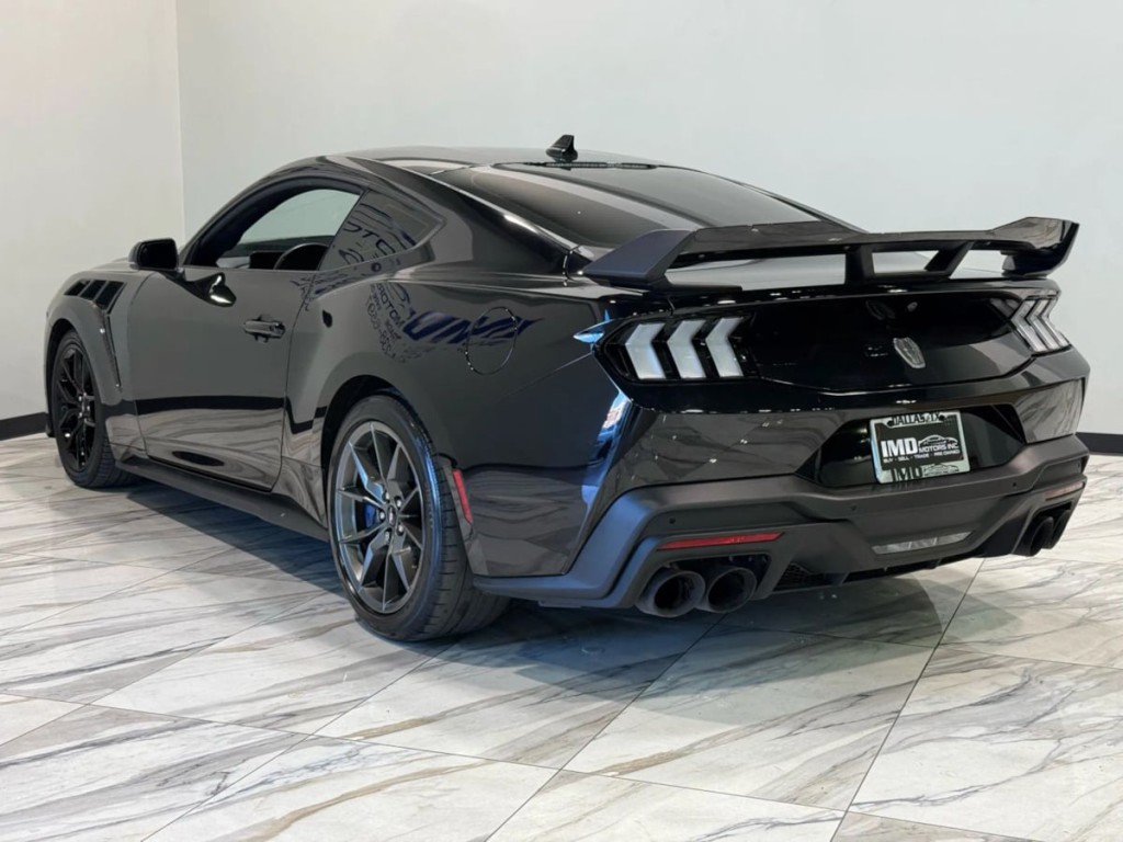 2025 Ford Mustang Image 8