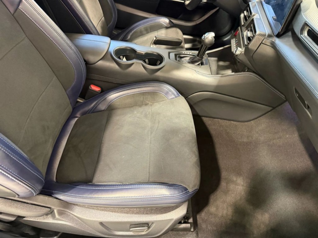 2025 Ford Mustang Image 24