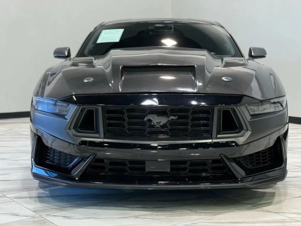 2025 Ford Mustang Image 3
