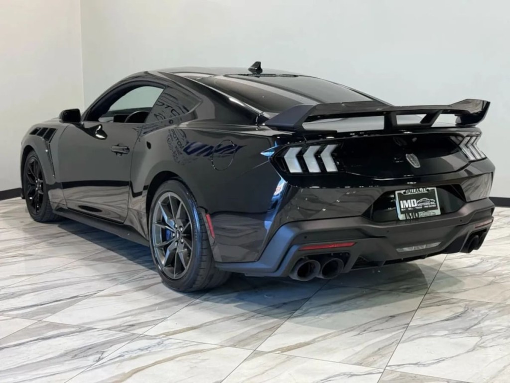 2025 Ford Mustang Image 7