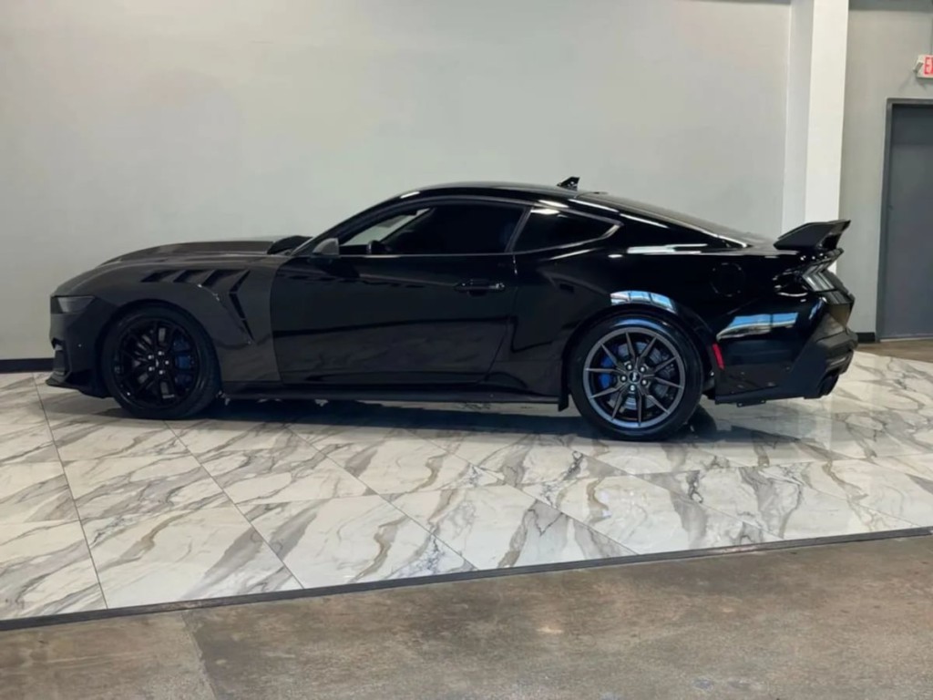 2025 Ford Mustang Image 8