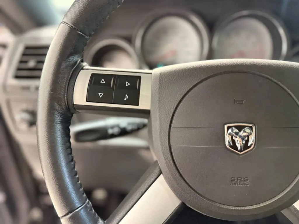 2008 Dodge Challenger Image 15