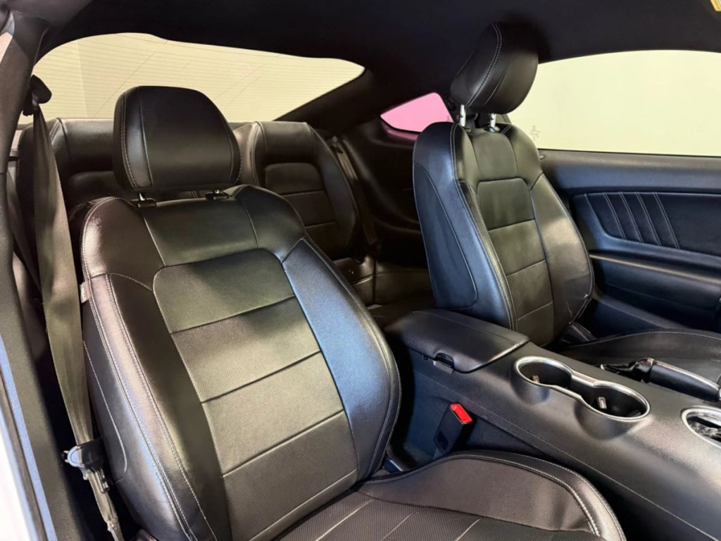 2018 Ford Mustang Image 15