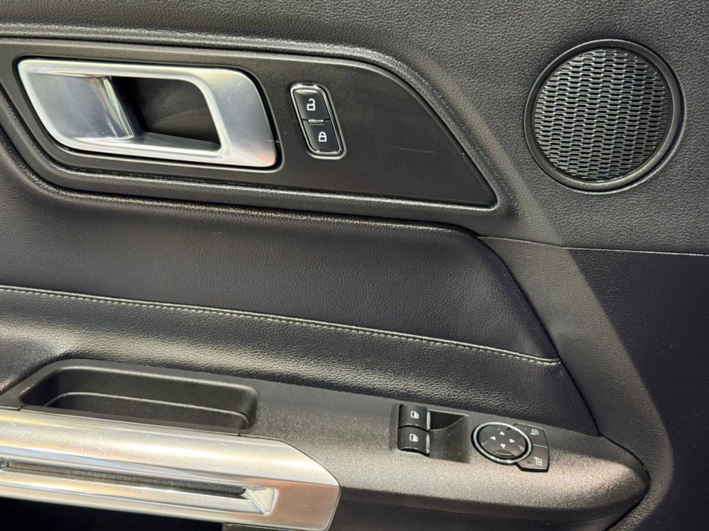 2018 Ford Mustang Image 20