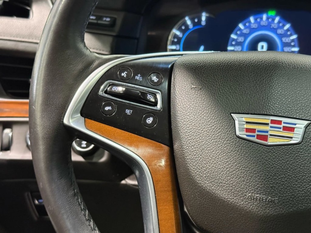 2017 Cadillac Escalade Image 15