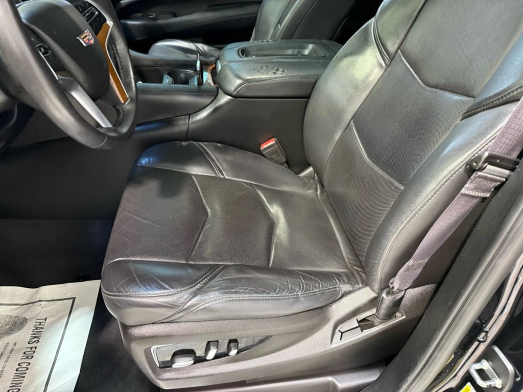 2017 Cadillac Escalade Image 23