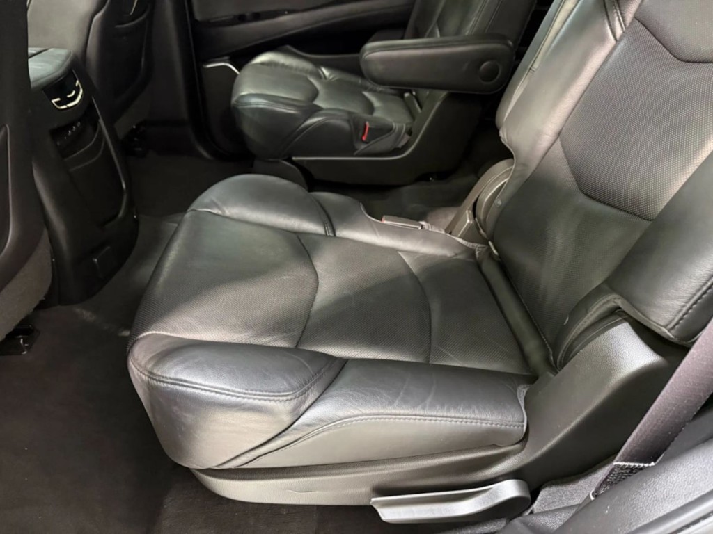 2017 Cadillac Escalade Image 25