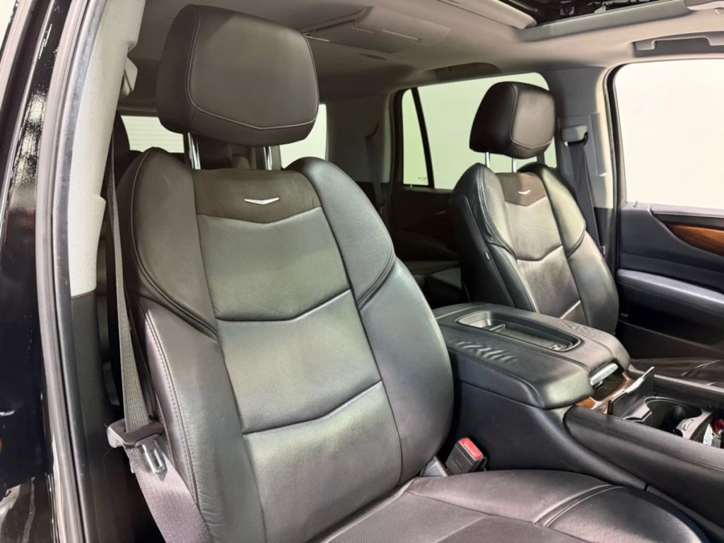 2017 Cadillac Escalade Image 26
